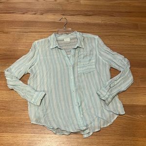 Lightweight, button up long sleeve shirt